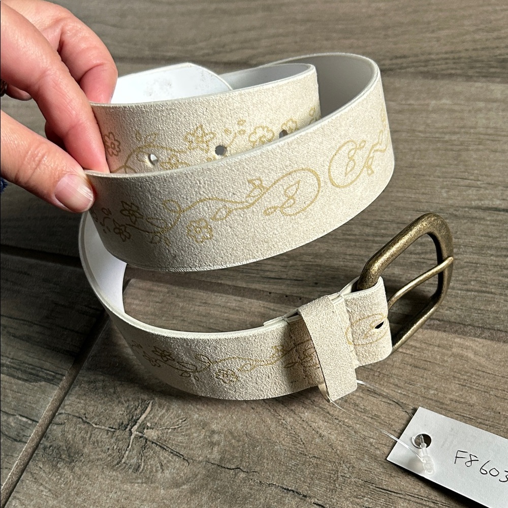 Absolutely Cream Belt with Gold Floral Design
